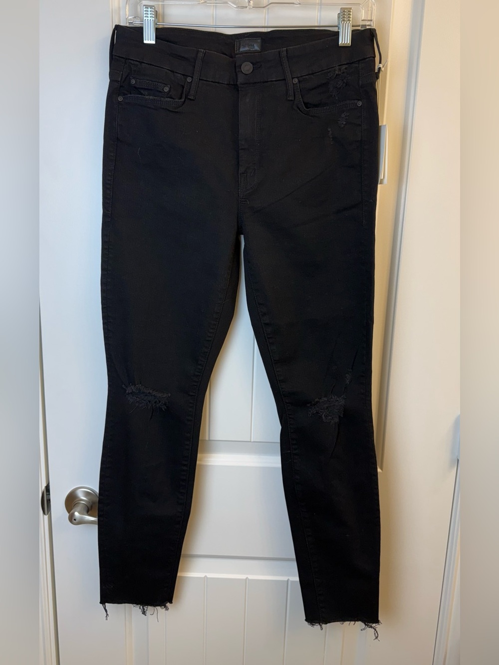 NWT MOTHER Black Jeans looker ankle Guilty As Sin sz 29